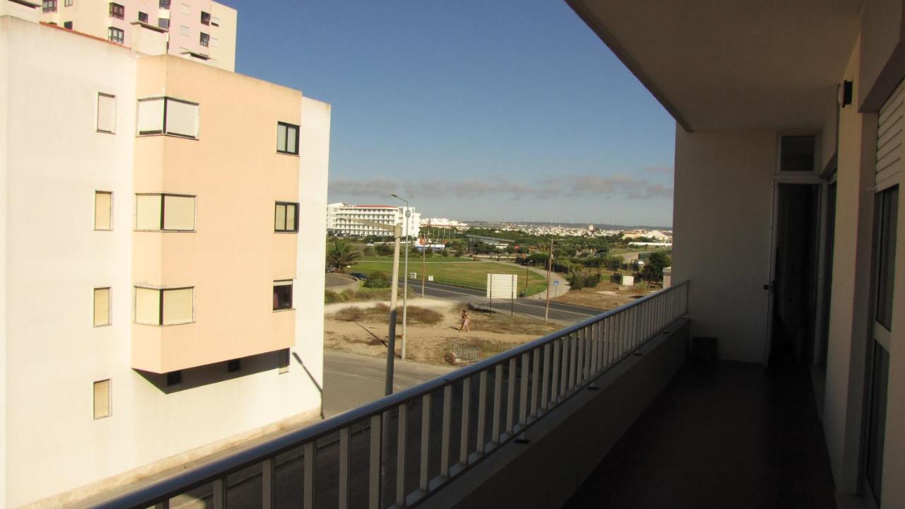 Peniche Waves Apartamento Exterior foto